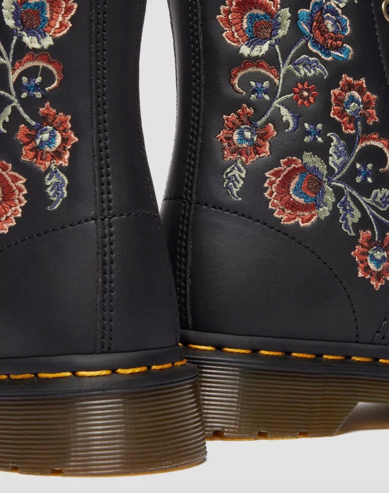 Dr. Martens 1460 Vonda TF Black Genix Nappa Floral 8 Eyelet Boot