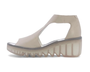 Fly London Bezo306Fly Ceralin Cloud Cream Leather Open Toe Wedge Made In Portugal