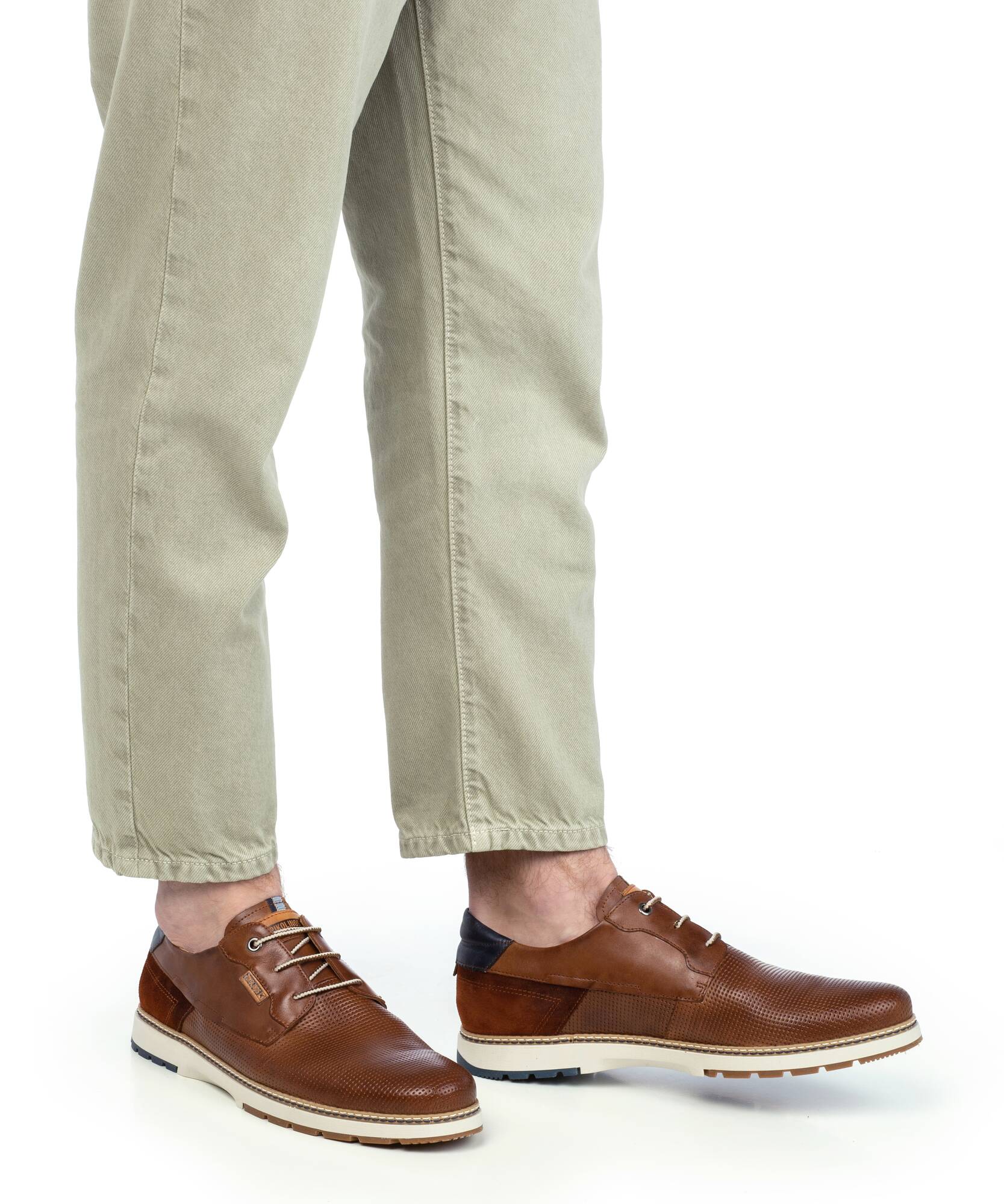Pikolinos Olvera M8A-4222C1 Cuero Light Tan 3 Eyelet Shoe