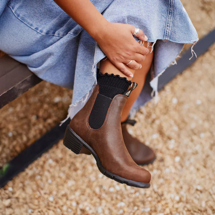 Blundstone 1673 Antique Brown Elastic Sided Cuban Heel Boot