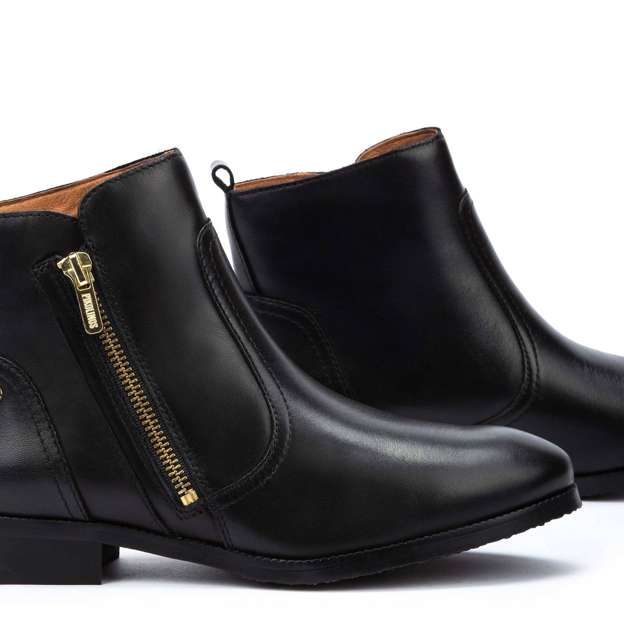 Pikolinos Royal W4D-8795 Black Zip Ankle Boot Made In Spain