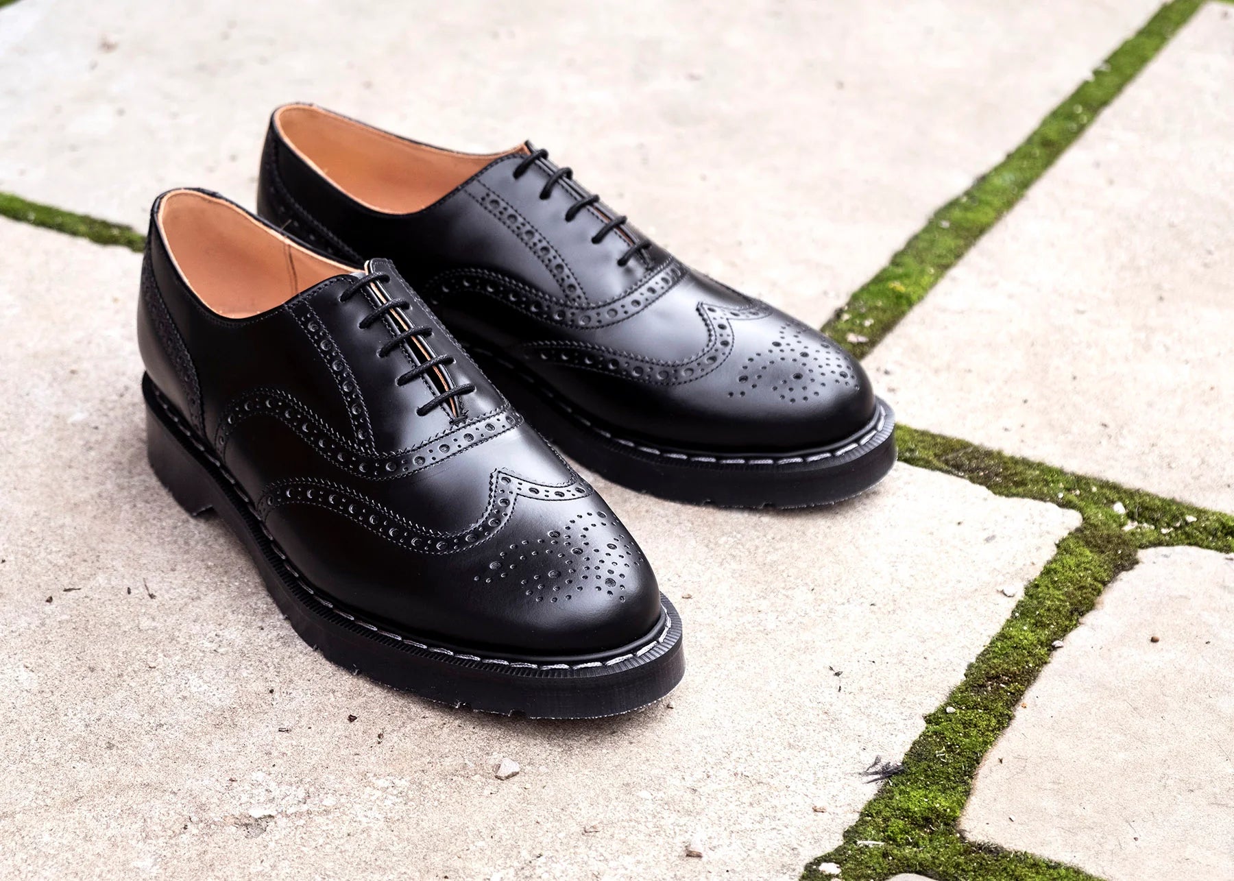 Solovair Black Hi-Shine 5 Eyelet English Brogue Shoe Made In England