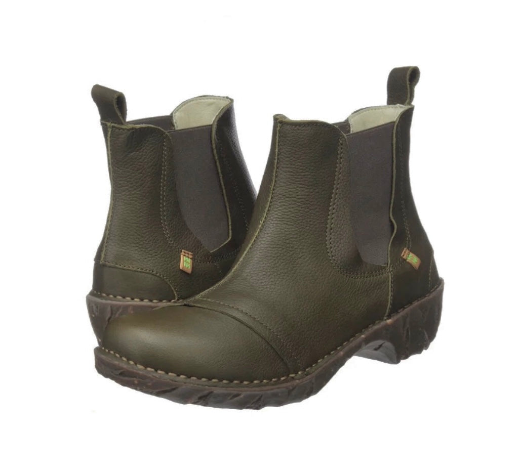 El Naturalista N158 Yggdrasil Natural Grain Forest Green Pull On