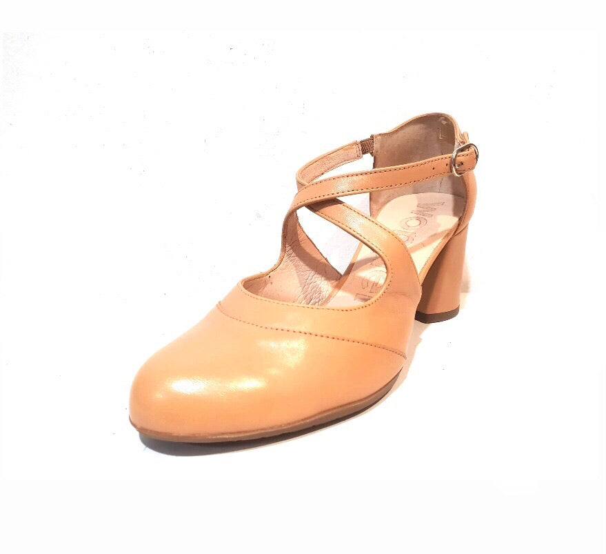 Wonders I-6884 Sand Leather Court Shoe Made In Spain