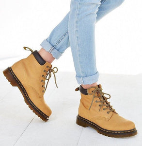 Dr. Martens 939 Tan Brun Clair Greasy Suede 6 Eyelet Ankle Boot