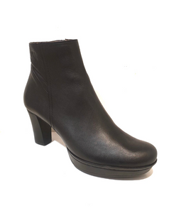 Wonders I-5605 Black Leather Zip Ankle Boot Made In Spain