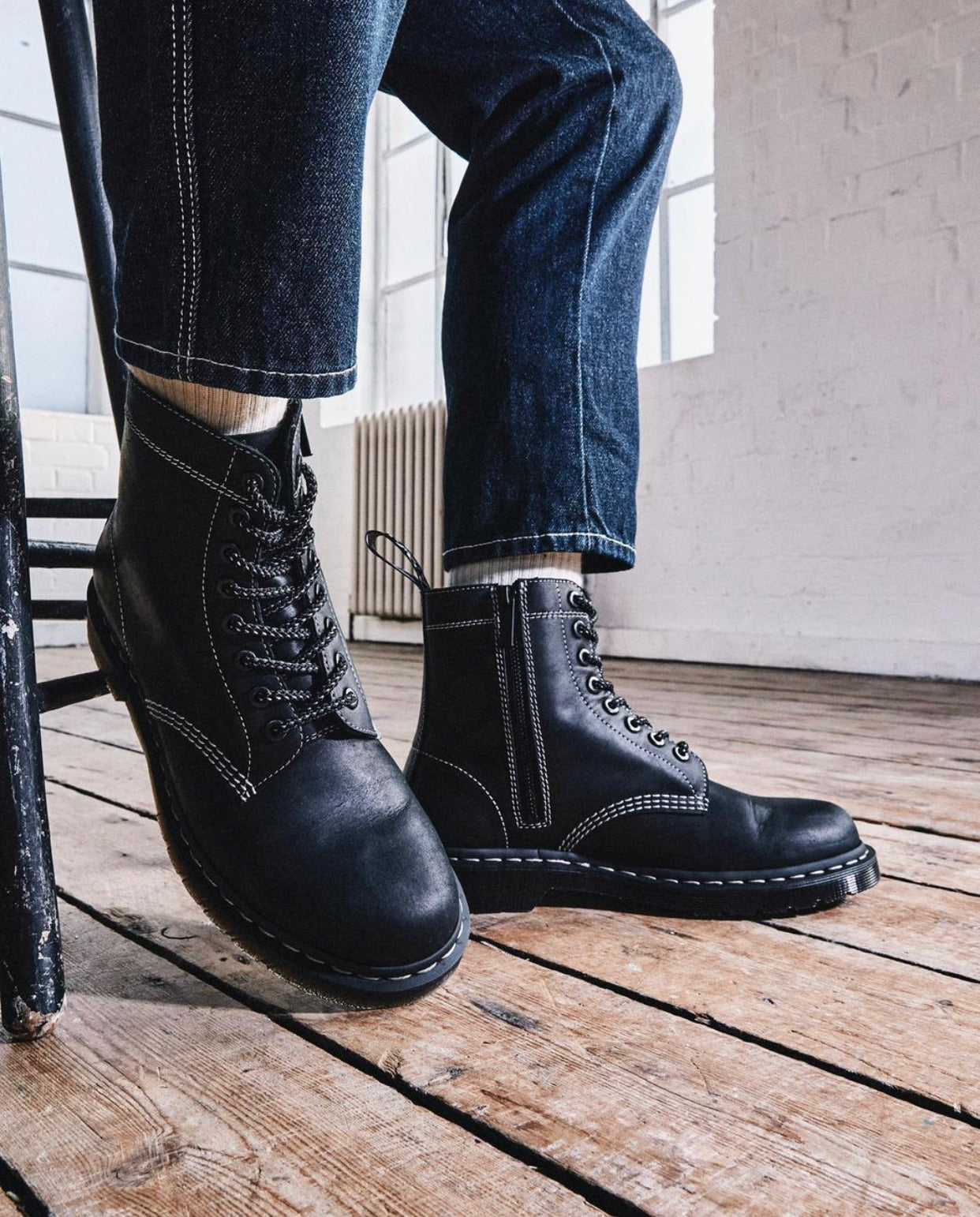 Dr. Martens 1460 Black Streeter Pascal Zipped Ankle 8 Eyelet Boot