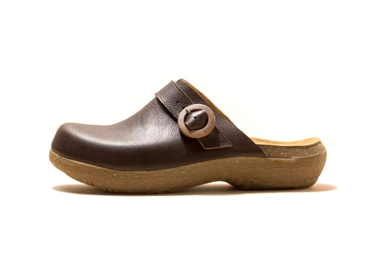 El Naturalista 5701 Brown Wakatiwai Buckle Clog Made In Spain