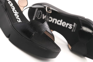 Wonders B-7901 Black Negro Patent Lack V Leather Wedge Made In Spain