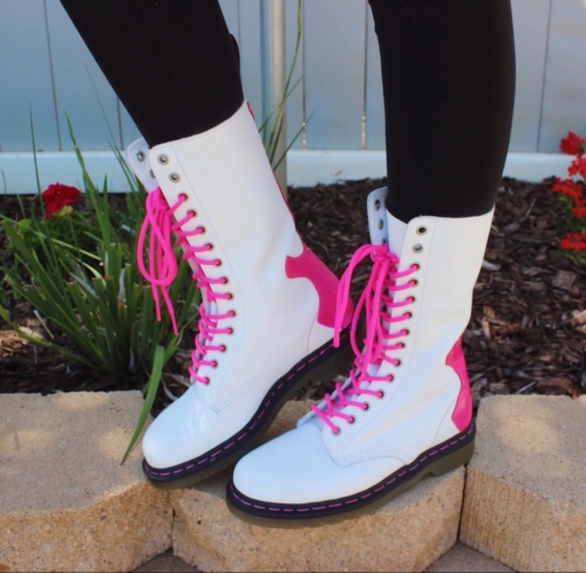 Dr. Martens 1914 Rocker Guitar White Pink 14 Eyelet Boot