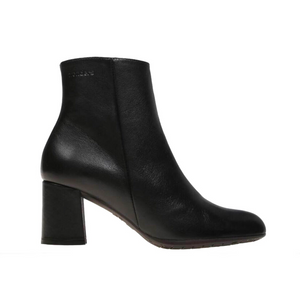 Wonders I-6833 Black Leather Zip Ankle Boot Made In Spain
