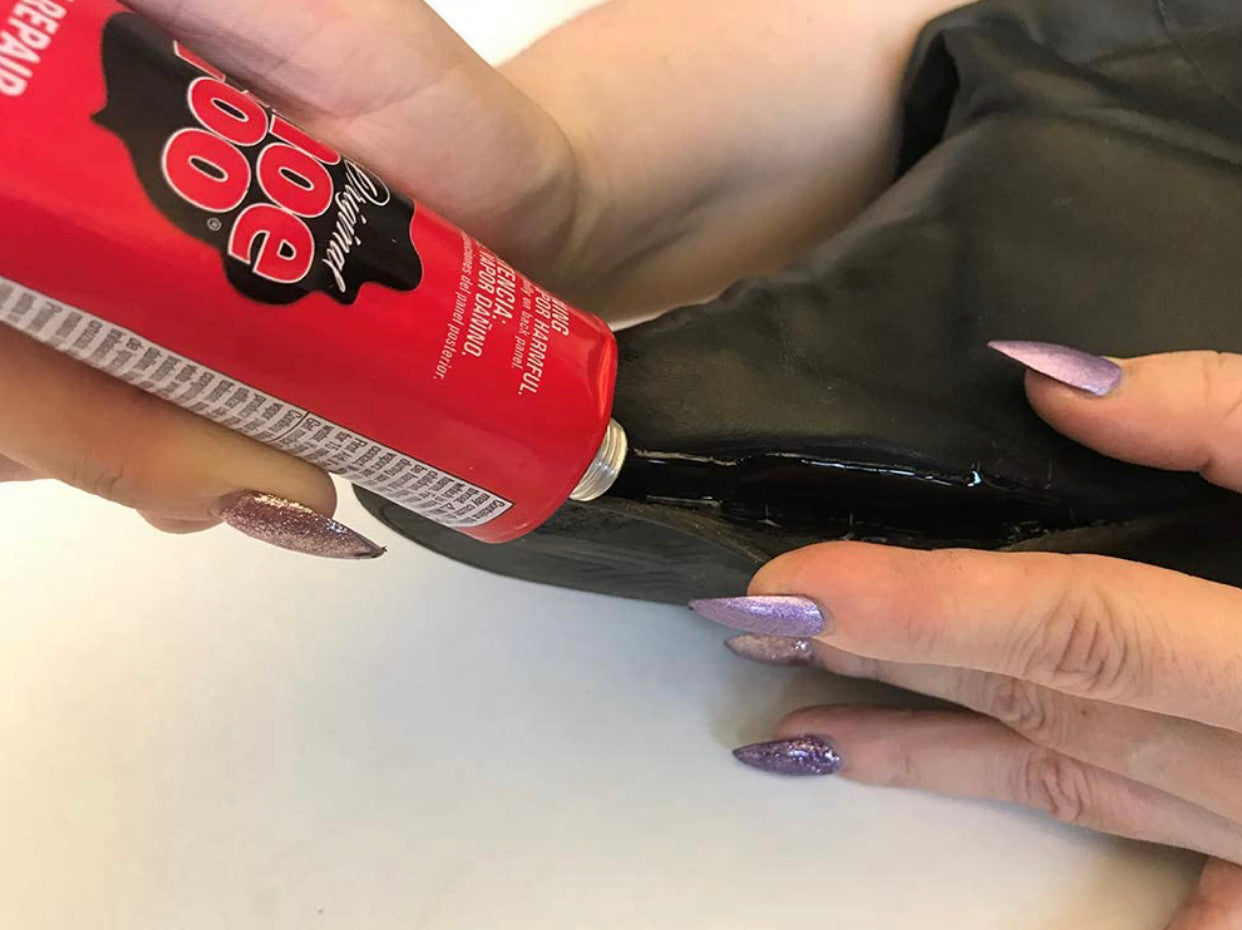 Shoe Goo Black Maxi-Tube Repair Adhesive 109.4 ml Made In USA