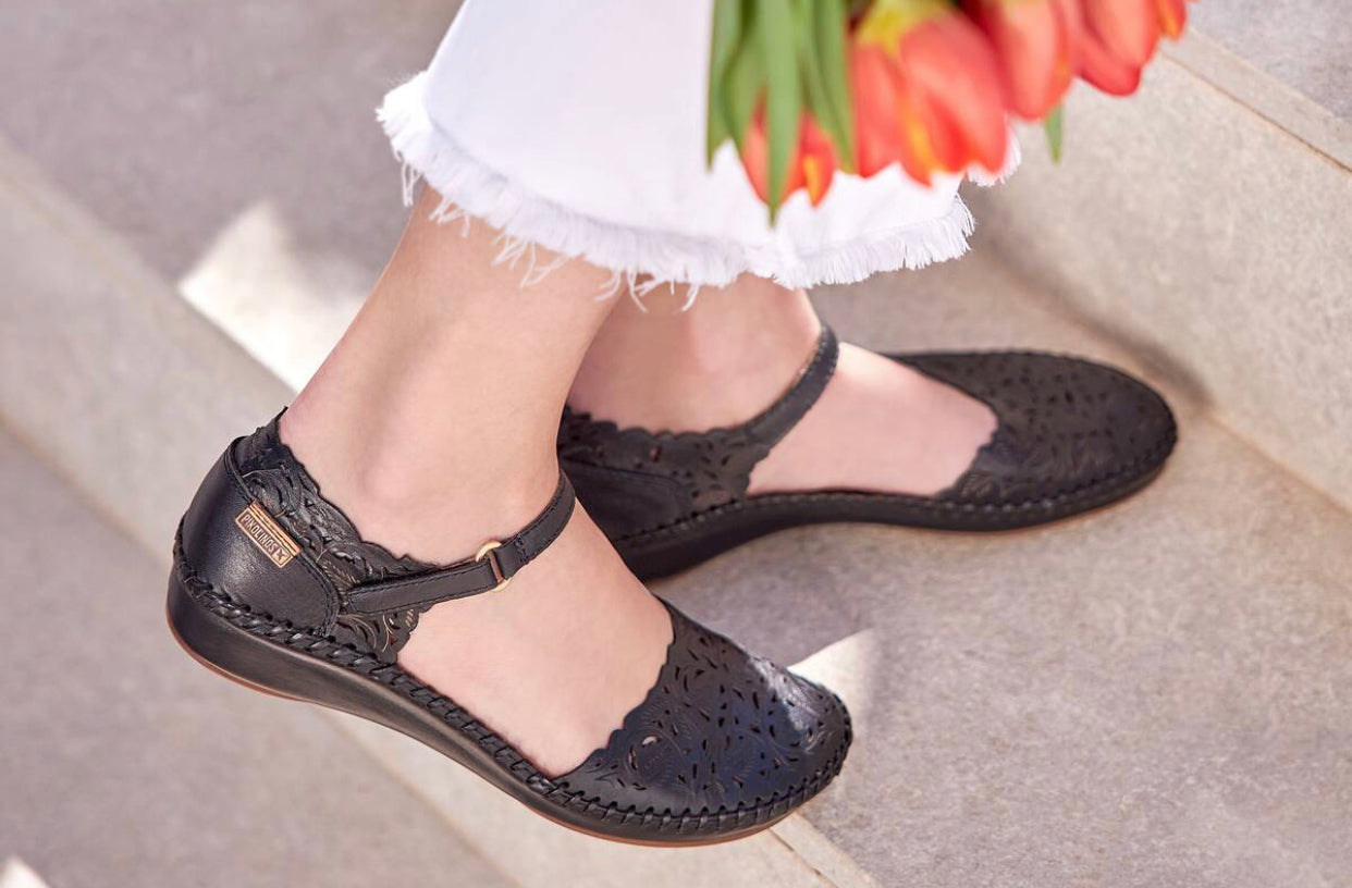 Pikolinos 655-0906 P. Vallarta Black Sandal