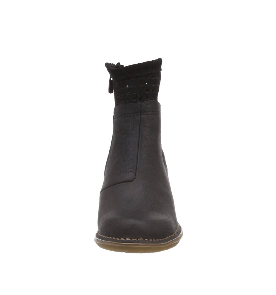 El Naturalista N495 Black Zip Ankle Boot Made In Spain