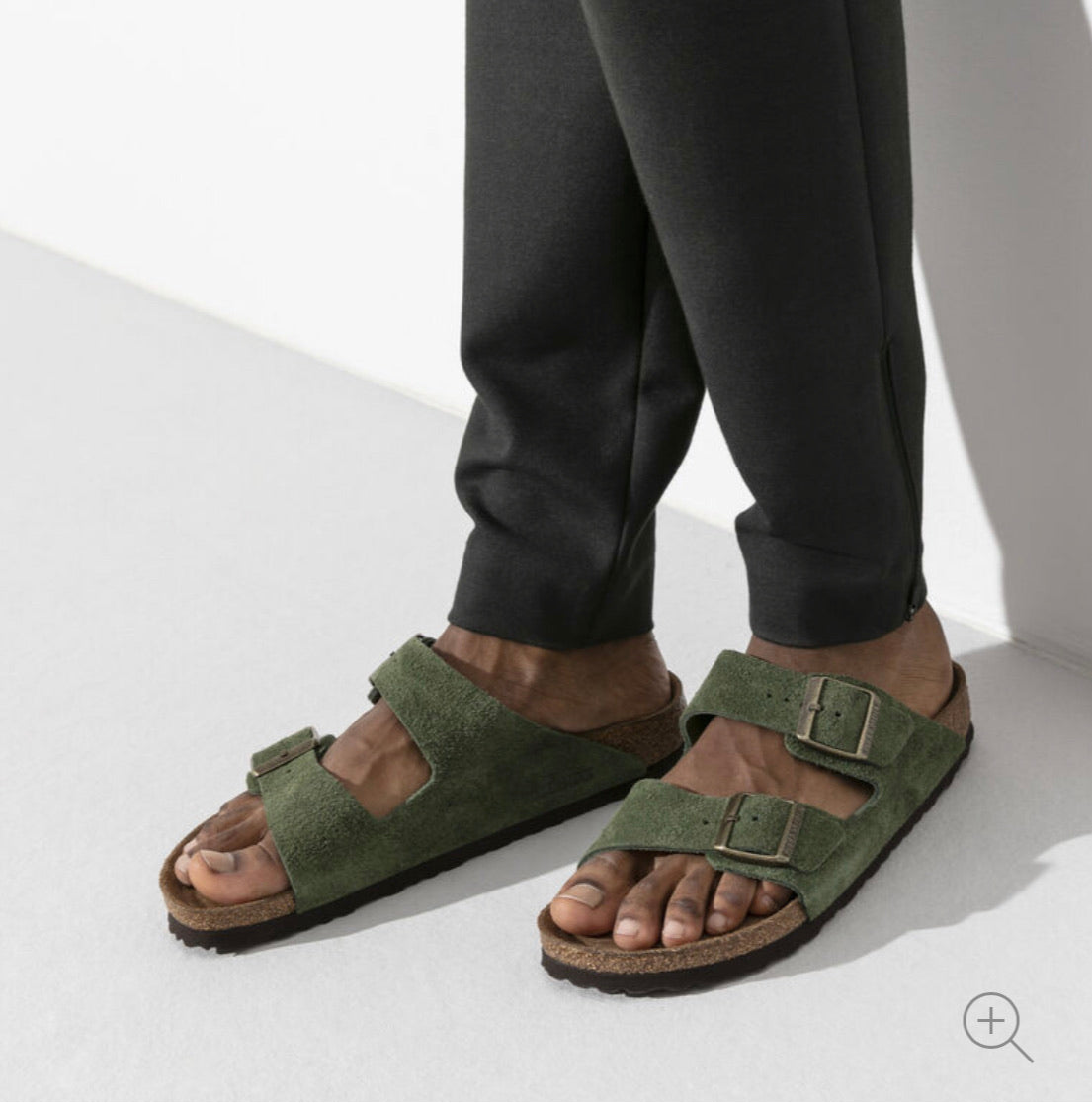 bagage dobbeltlag utilgivelig Birkenstock Arizona Green Suede Soft Footbed Made In Germany – Redpath  Shoes Canberra