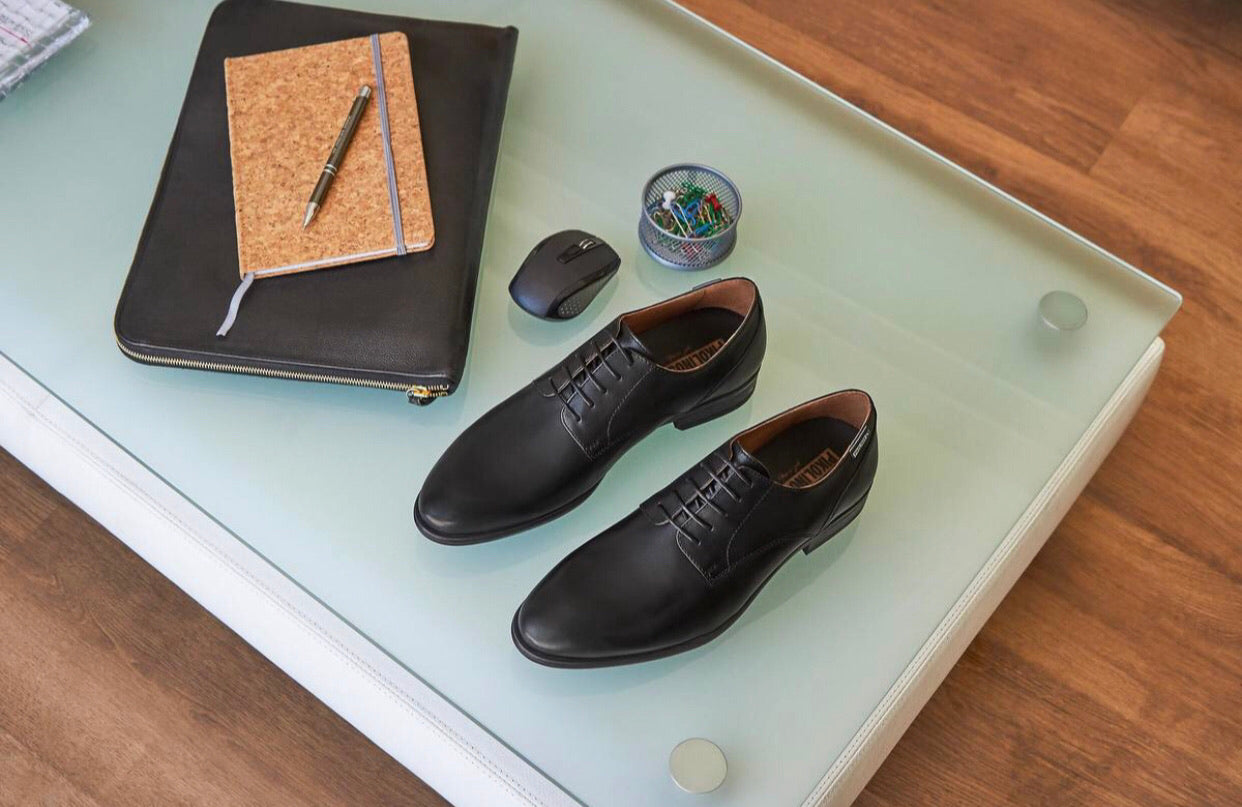 Pikolinos M7J-4187 Black 5 Eyelet Shoe Made In Spain