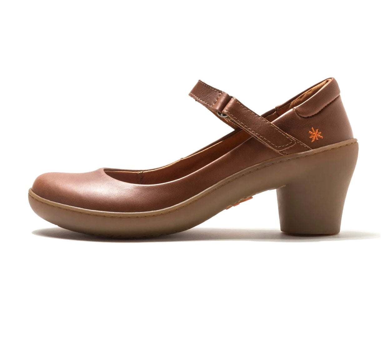 Art 1440 Alfama Cuero Light Tan Court Shoe Made In Spain